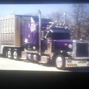 Meet your Posher, Sam